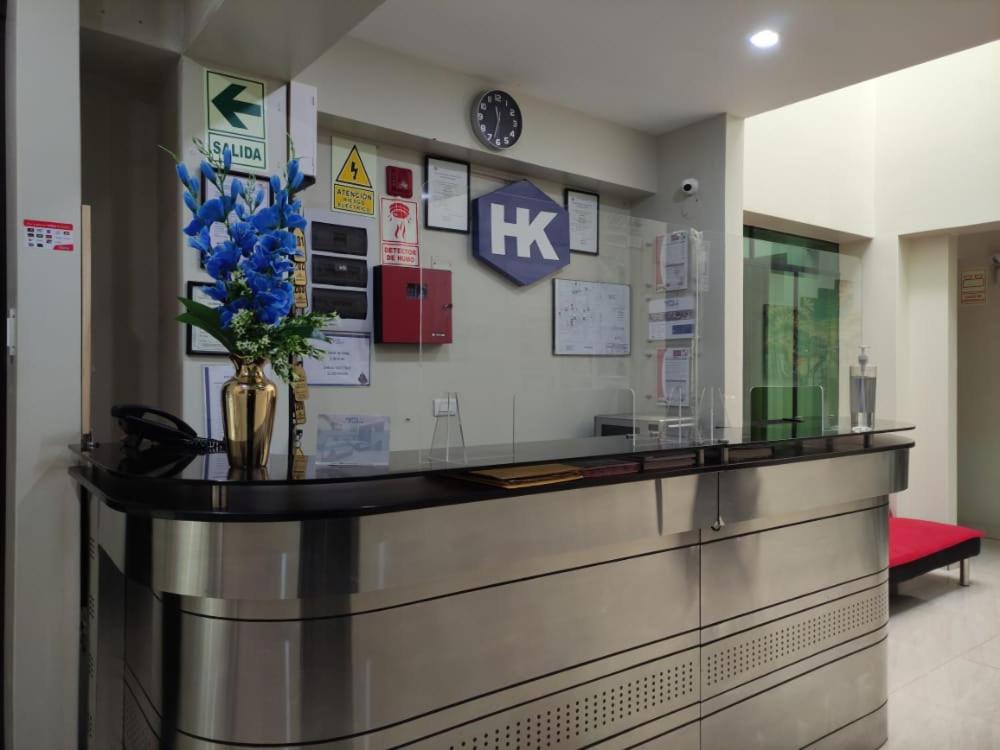 Hotel Konford Canete Imperial Bagian luar foto